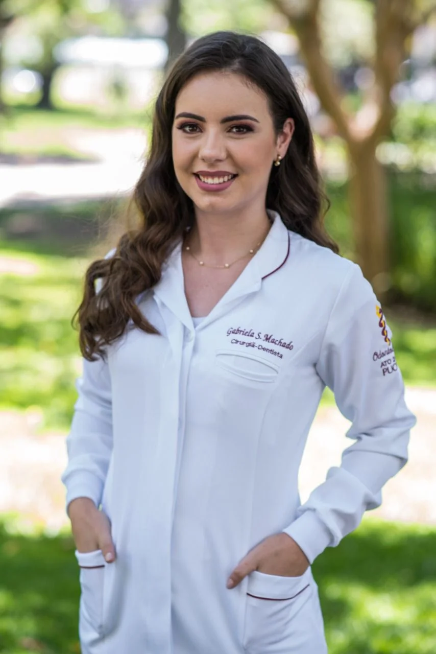 Dra. Gabriela Santos Machado